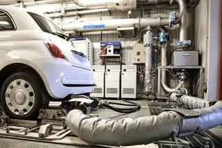 „Nikdo na světě se nepokusil lidem vnutit elektroauata, jako to dělá Brusel,“ říká Jahn ze Škoda Auto - Echo24.cz